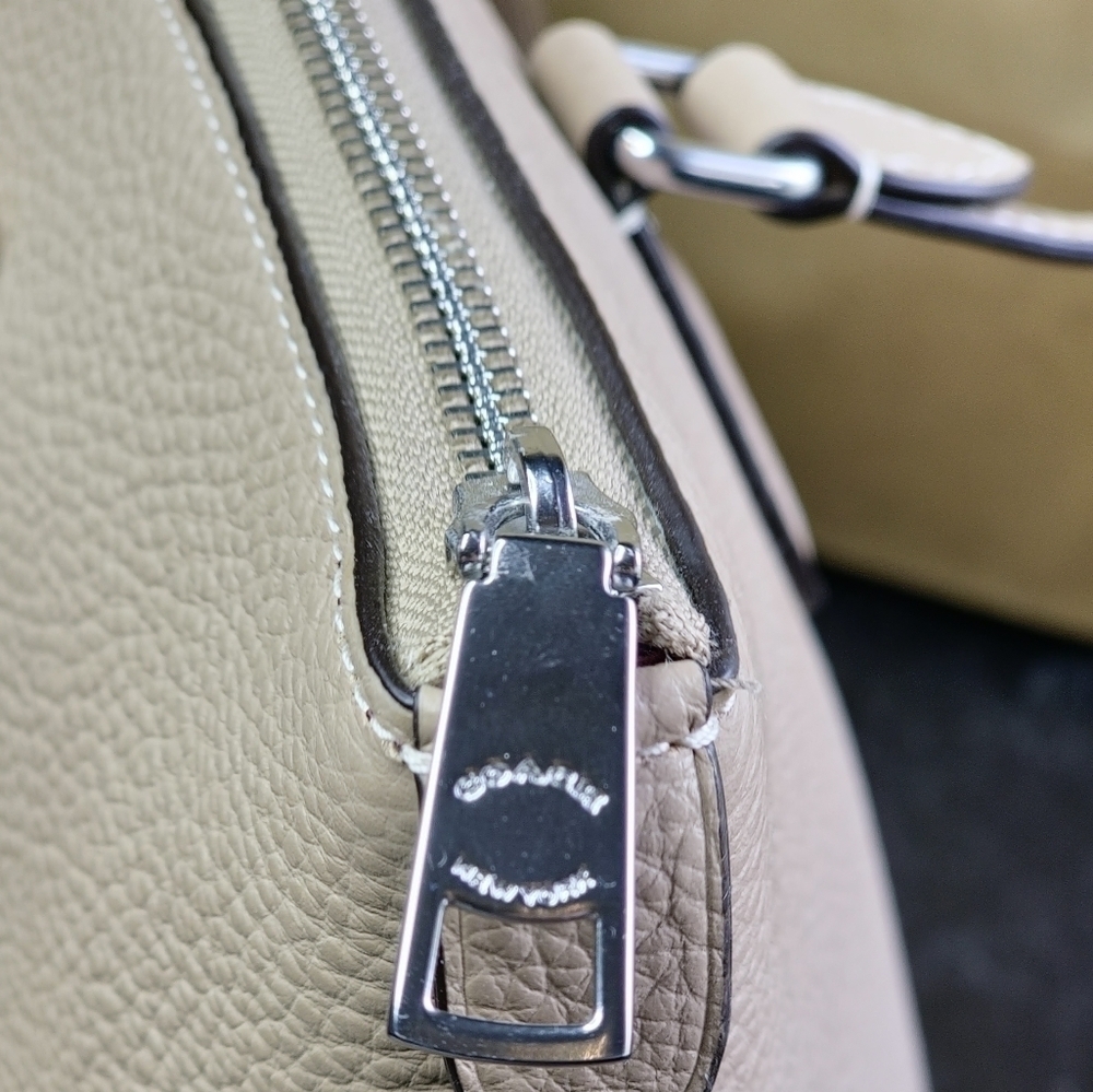 NWT Gallery Tote With Coach Heritage - Picture 9 of 14